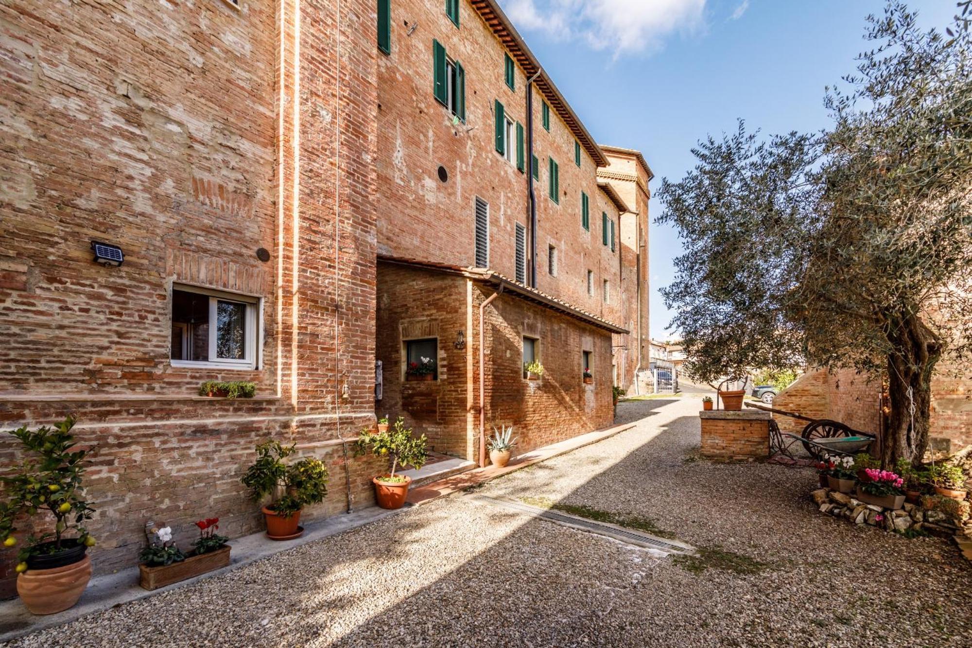 Porta Romana Elegant Apartments With Private Parking! Siena Ngoại thất bức ảnh