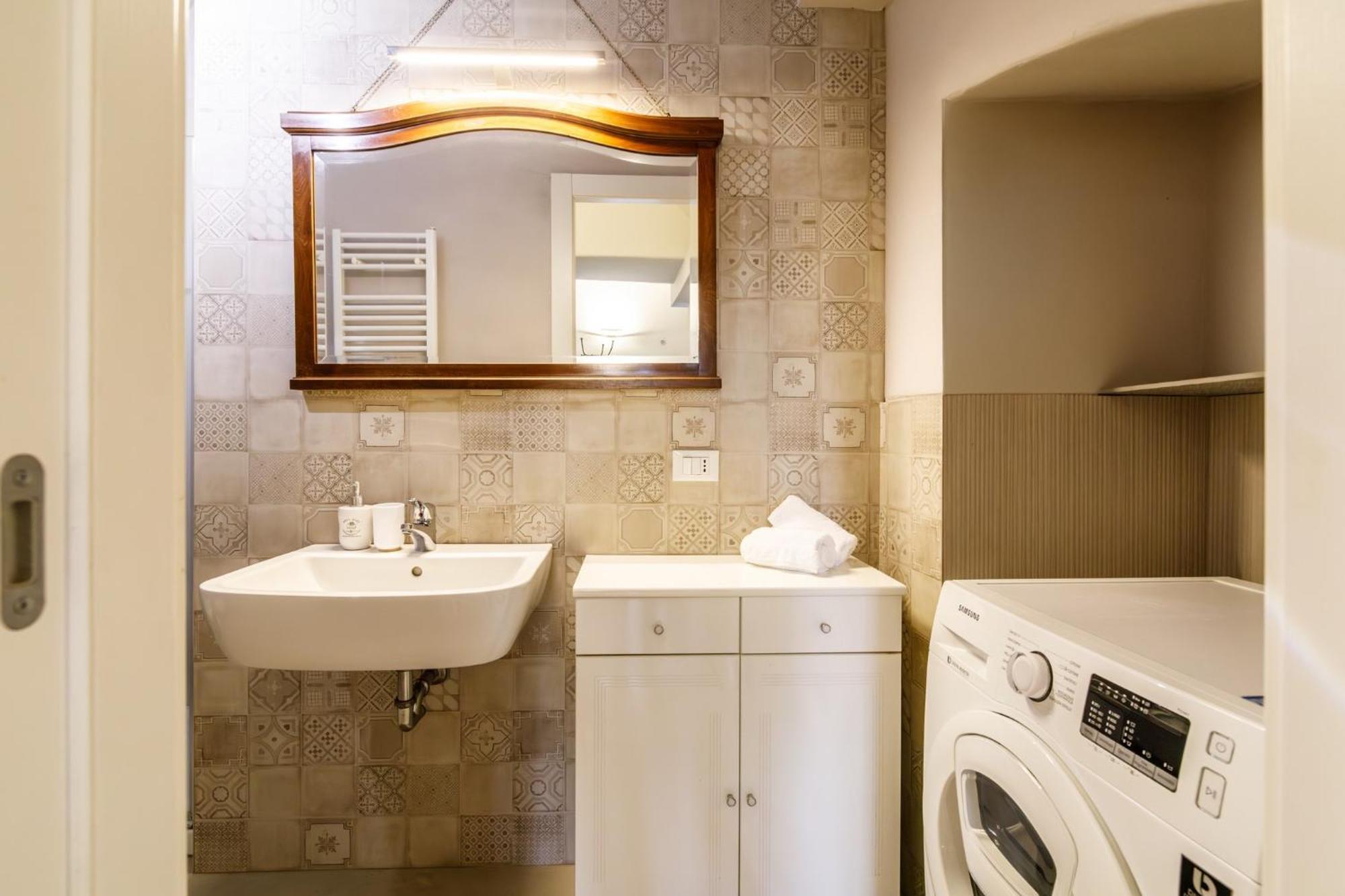 Porta Romana Elegant Apartments With Private Parking! Siena Ngoại thất bức ảnh